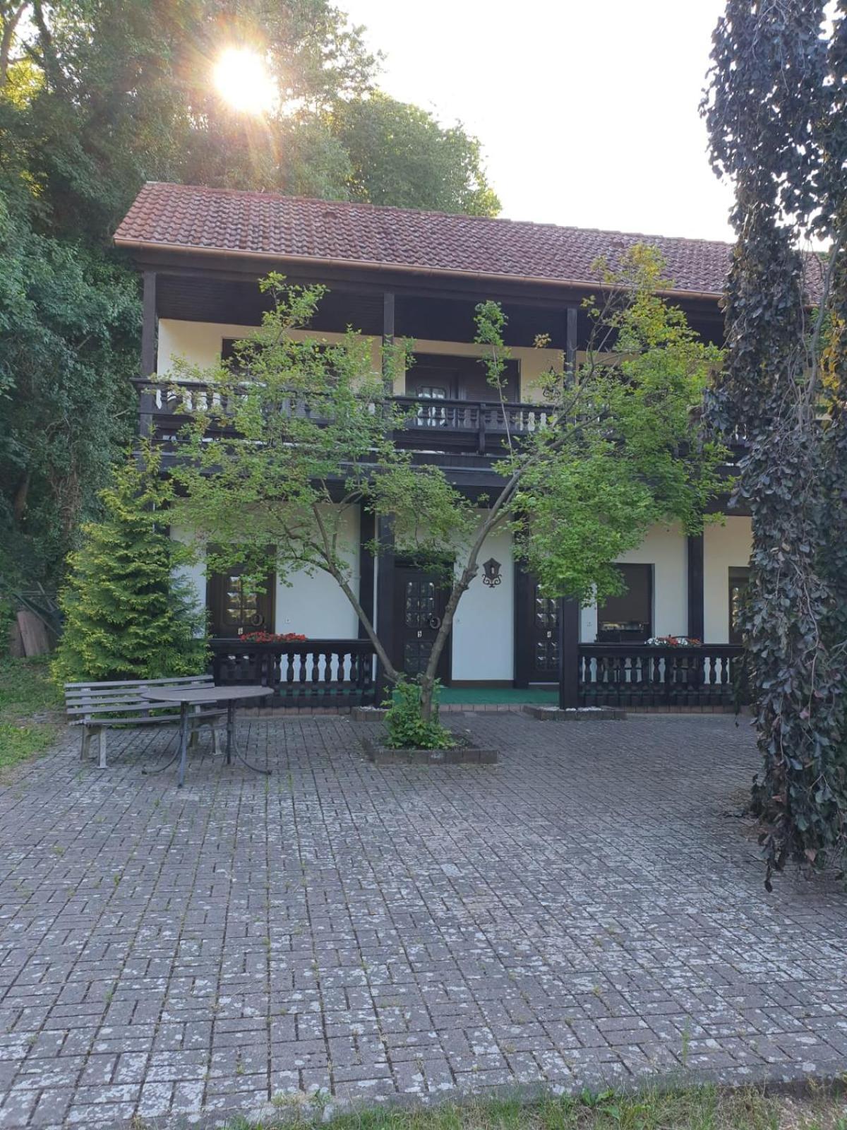 Motel Zur Festwiese Gierstädt 외부 사진