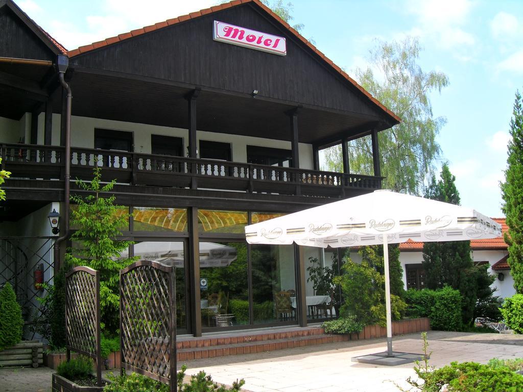 Motel Zur Festwiese Gierstädt 외부 사진