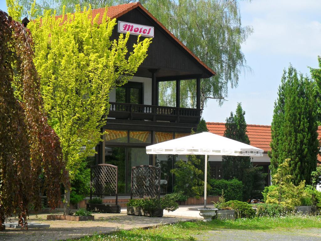 Motel Zur Festwiese Gierstädt 외부 사진
