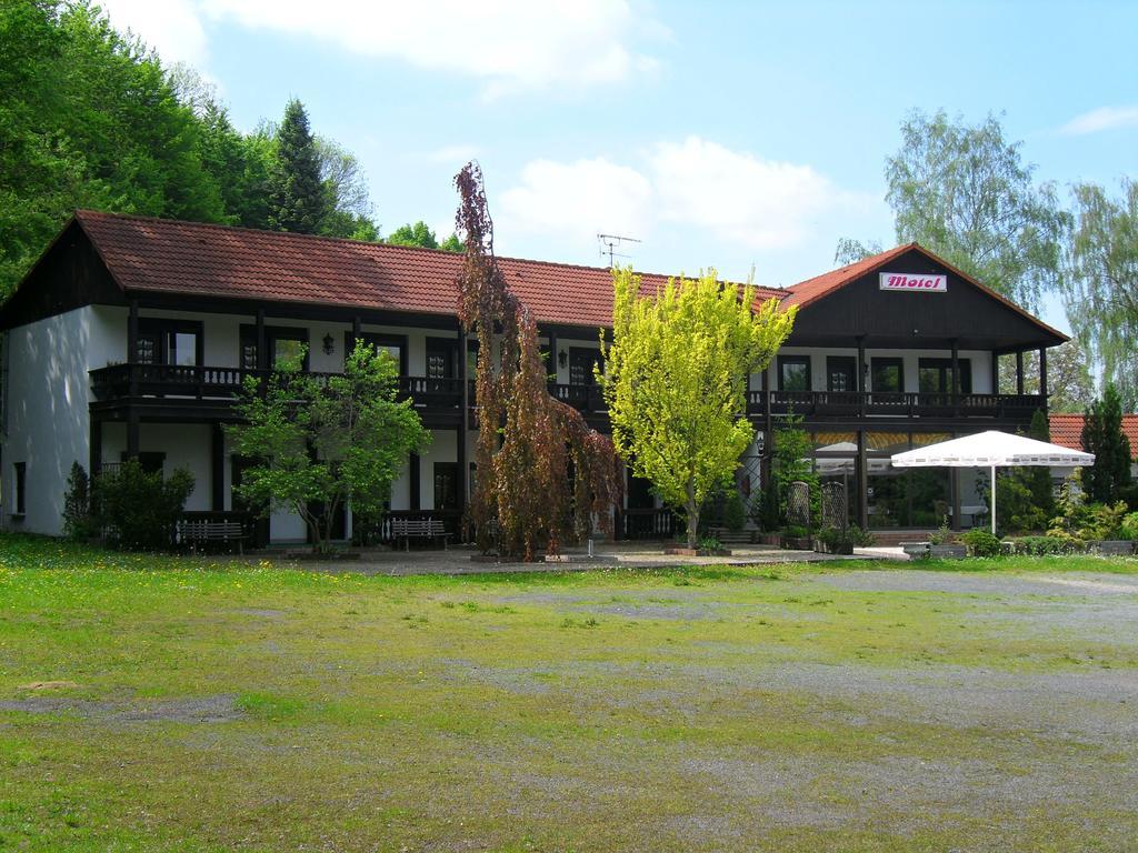Motel Zur Festwiese Gierstädt 외부 사진